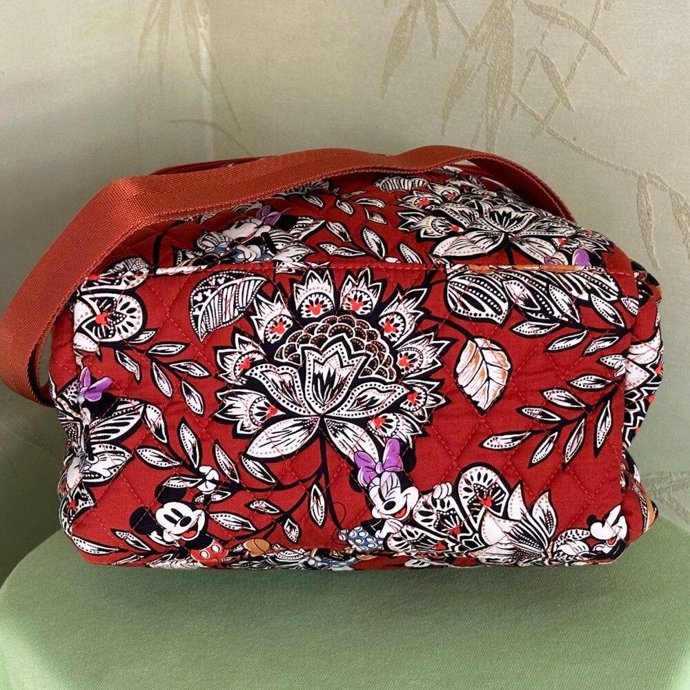 VERA BRADLEY DISNEY LUNCH CROSSBODY BAG :NWT MICKEY & MINNIE'S FLIRTY FLORAL - Picture 11 of 16